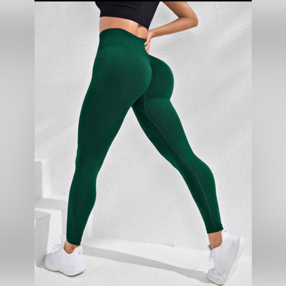 Booty Scrunch Leggings 🍑
